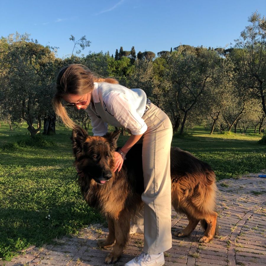 Novella Dog Sitter Roofus Firenze